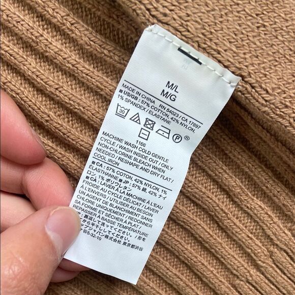 Banana Republic Oversized Sleeveless Sweater Poncho - Picture 7 of 13